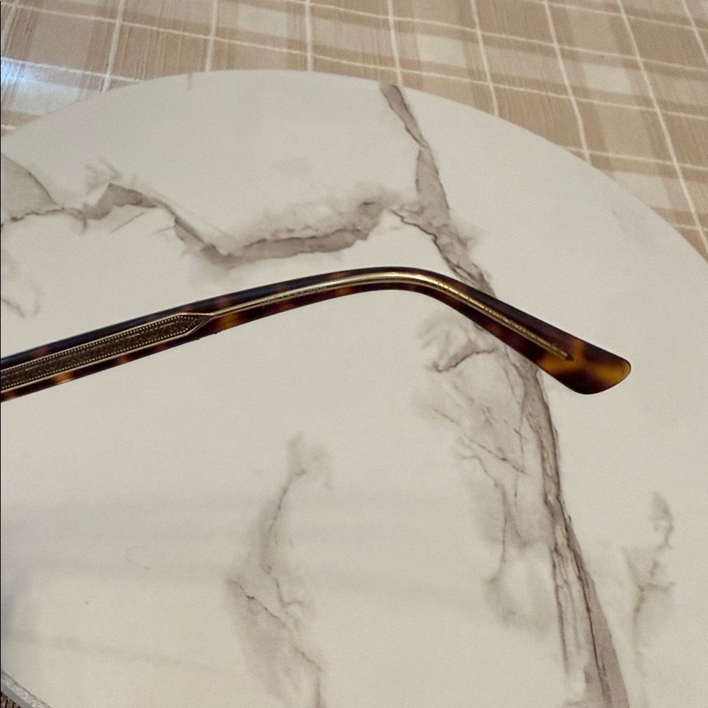 Gucci Brown Tortoise Sunglasses - Picture 14 of 14